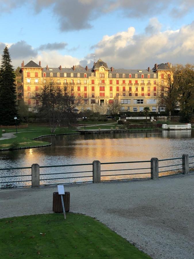 Manoir De La Prise Tarot Bed & Breakfast Bagnoles de l'Orne Normandie Exterior foto